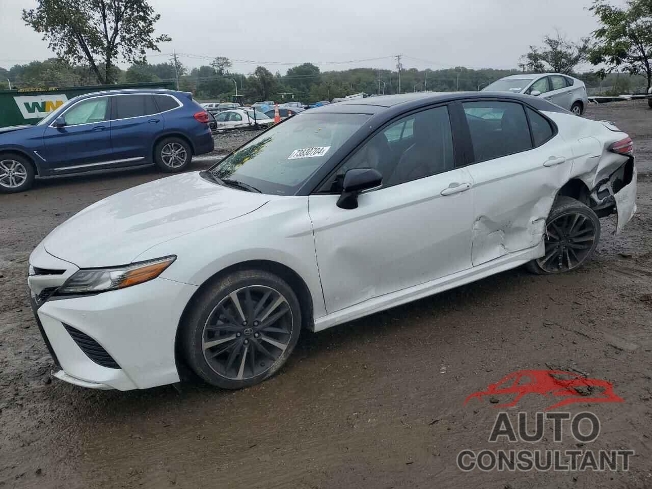 TOYOTA CAMRY 2018 - 4T1B61HK6JU157816
