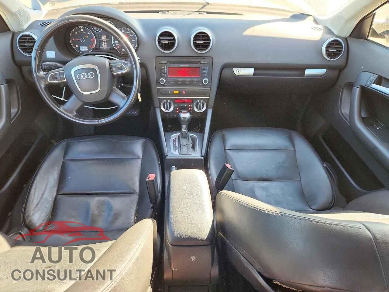 AUDI A3 2012 - WAUBJAFM1CA101050