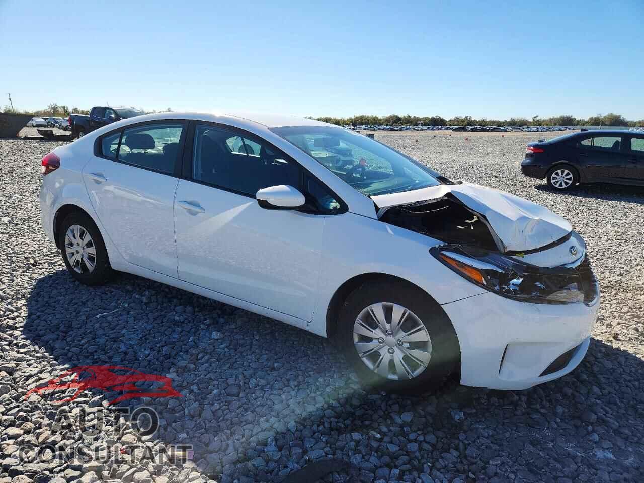 KIA FORTE 2017 - 3KPFK4A75HE032257
