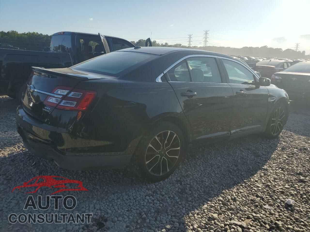 FORD TAURUS 2017 - 1FAHP2E89HG136936