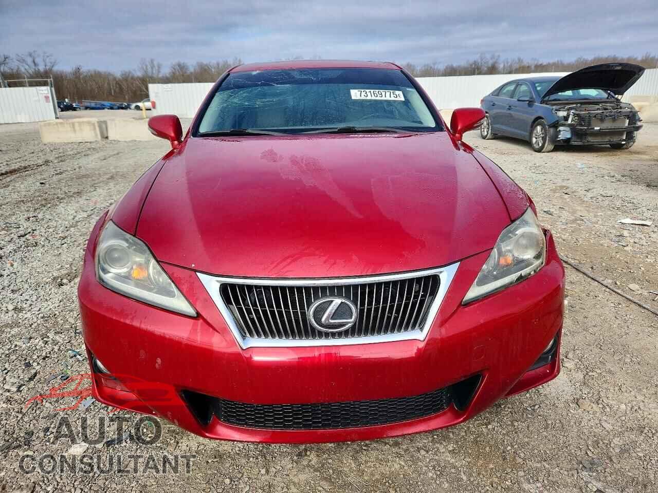 LEXUS IS 2011 - JTHCF5C20B5049614