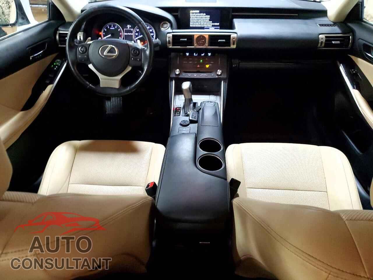 LEXUS IS 2015 - JTHCF1D28F5016356