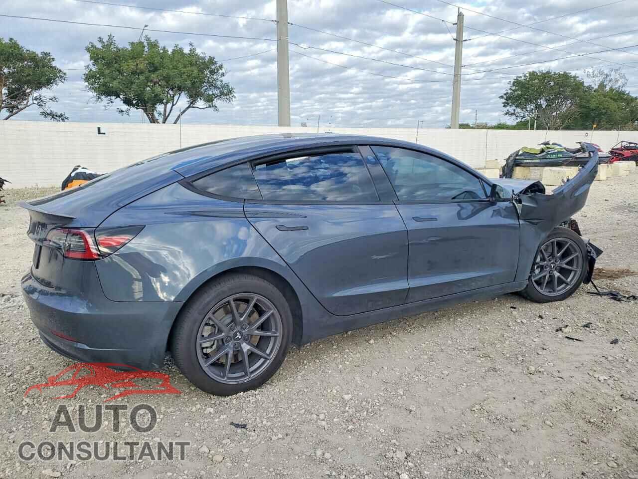 TESLA MODEL 3 2023 - 5YJ3E1EA5PF395746