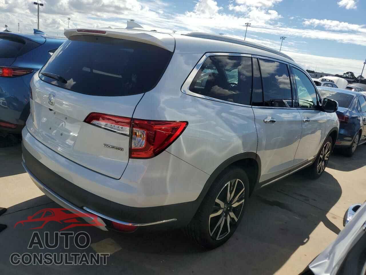 HONDA PILOT 2021 - 5FNYF5H64MB041813