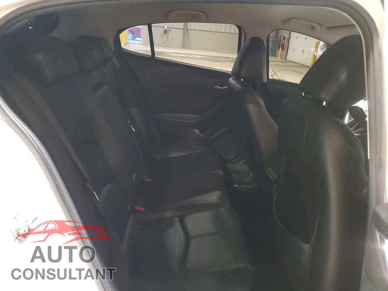 MAZDA 3 2017 - 3MZBN1L77HM127164