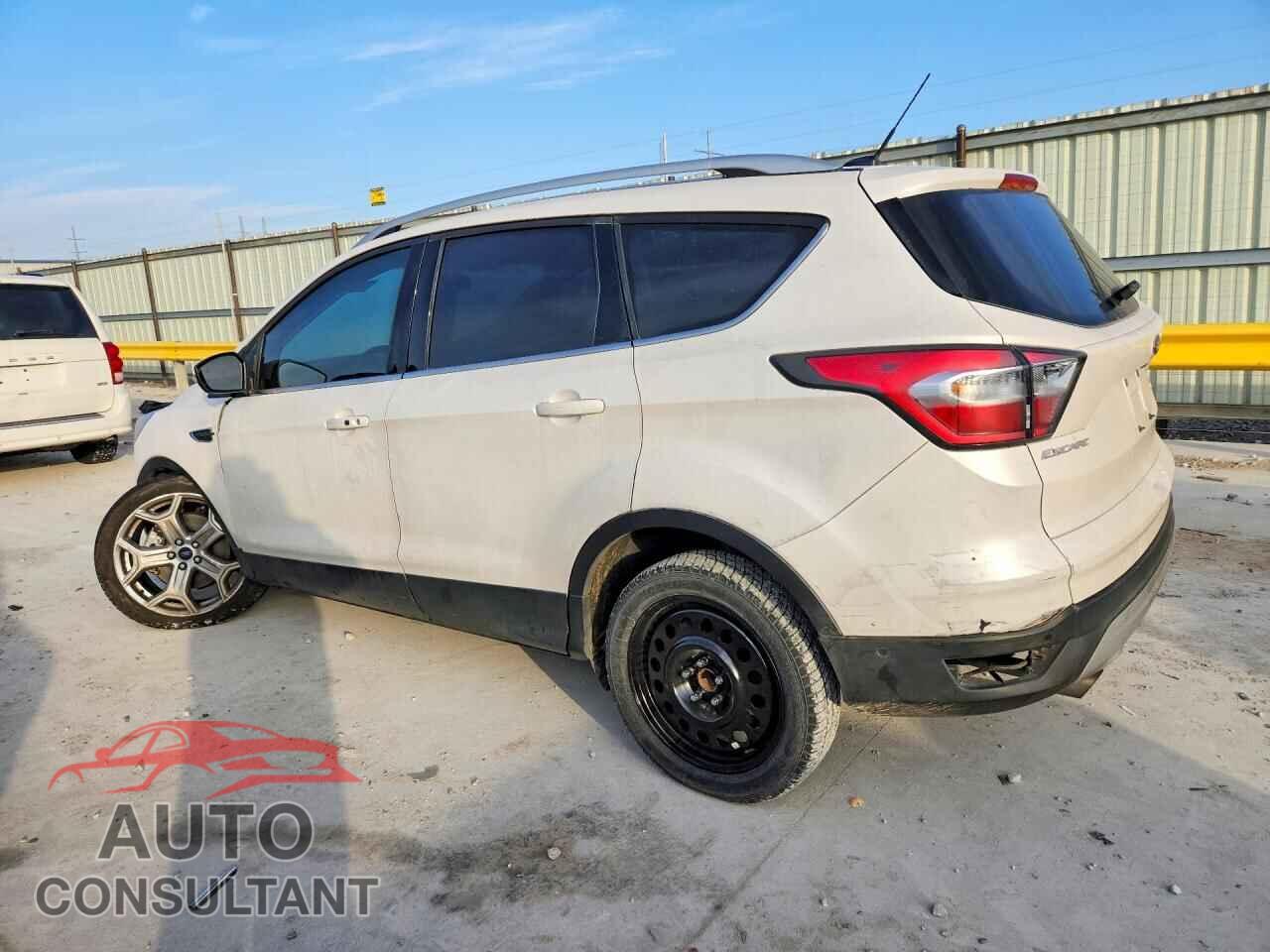 FORD ESCAPE 2017 - 1FMCU0J9XHUB16000