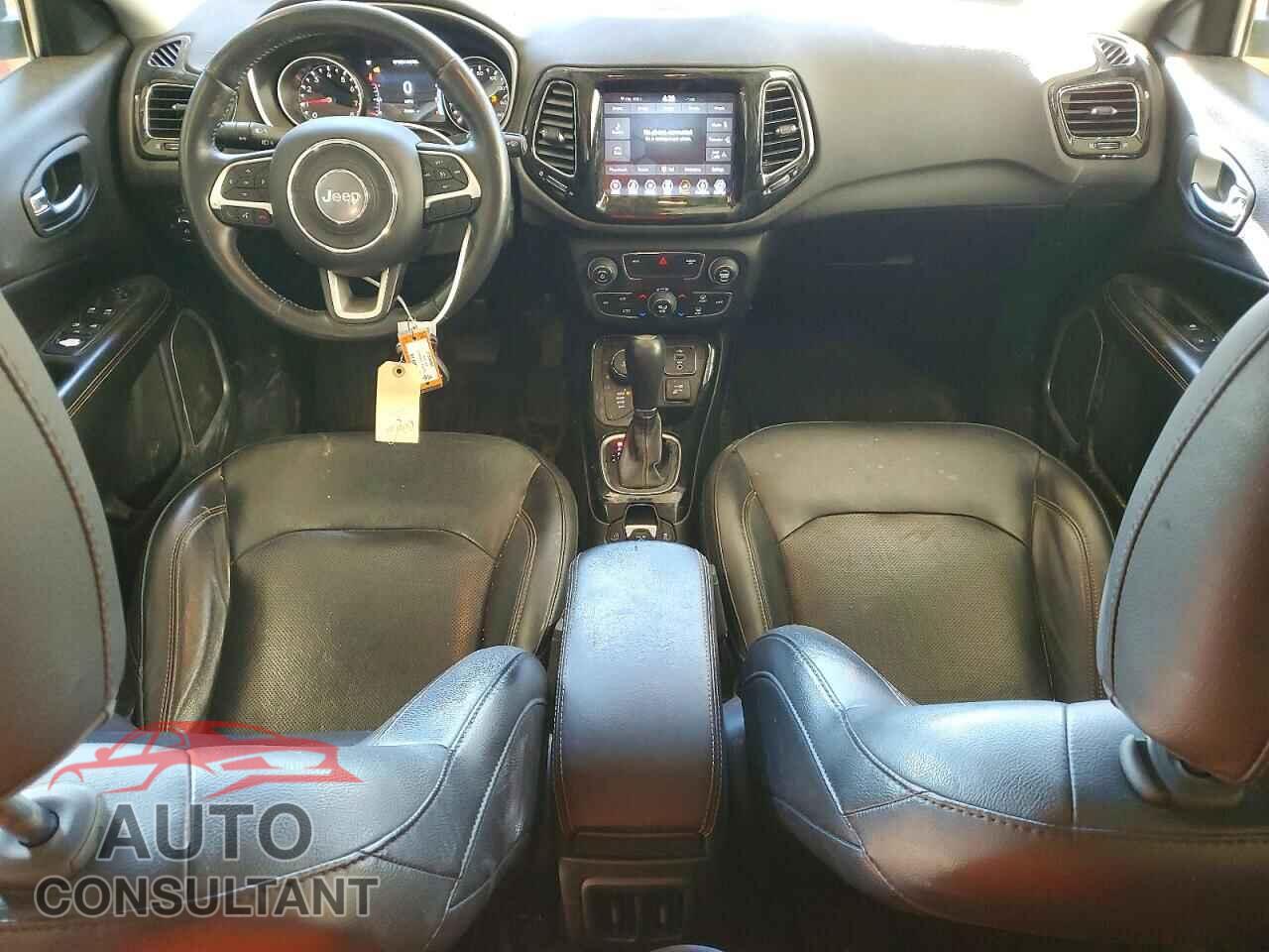 JEEP COMPASS 2018 - 3C4NJDCB2JT354355
