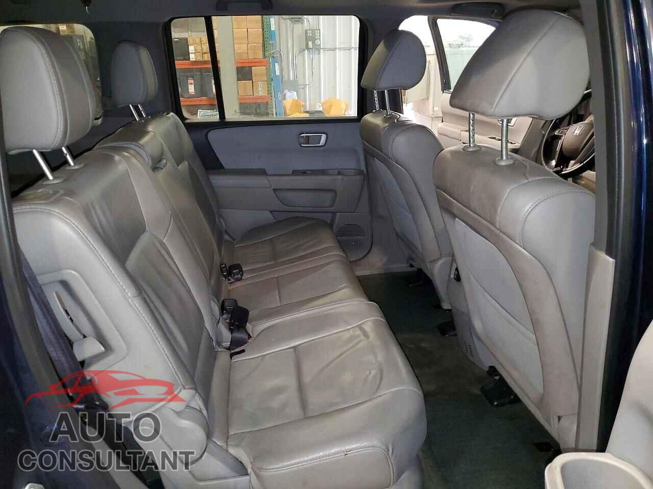 HONDA PILOT 2015 - 5FNYF4H58FB045660