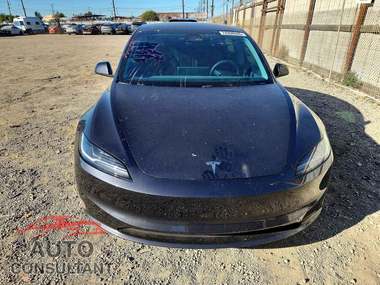 TESLA MODEL 3 2024 - 5YJ3E1EA4RF744091