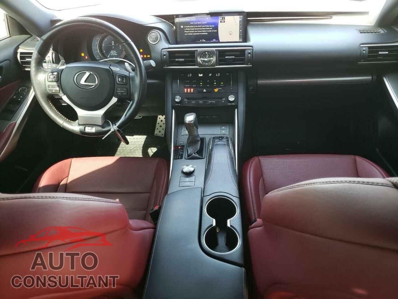 LEXUS IS 2017 - JTHCM1D20H5017106