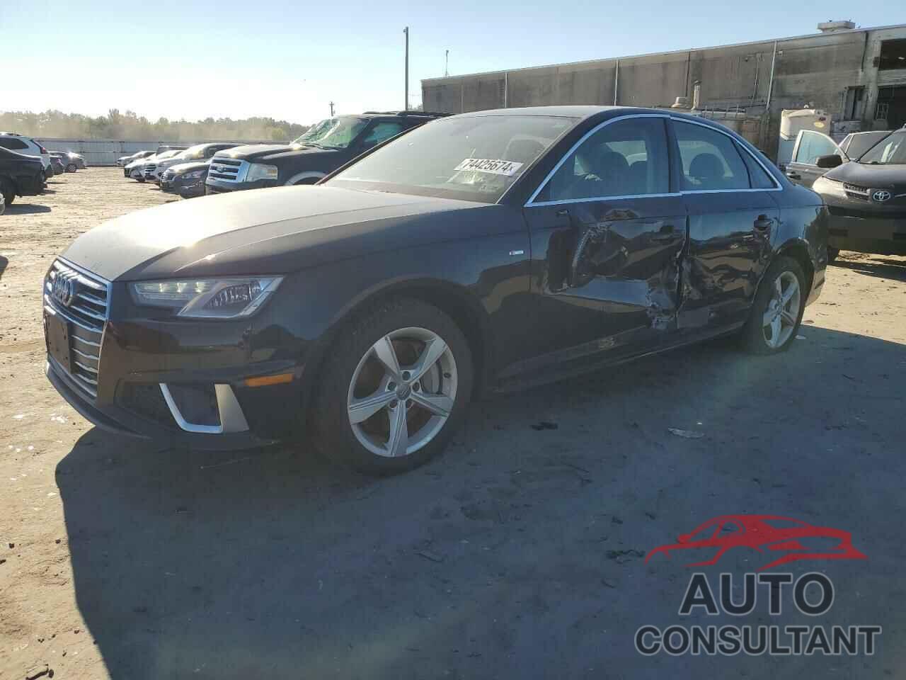 AUDI A4 2019 - WAUDNAF49KA022768