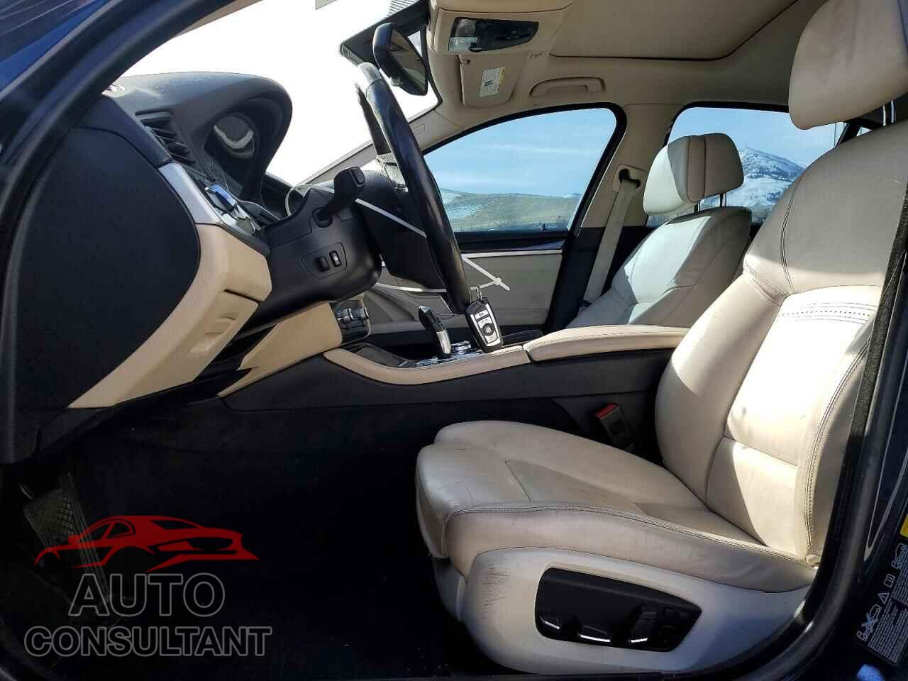 BMW 5 SERIES 2014 - WBA5B3C52ED292613