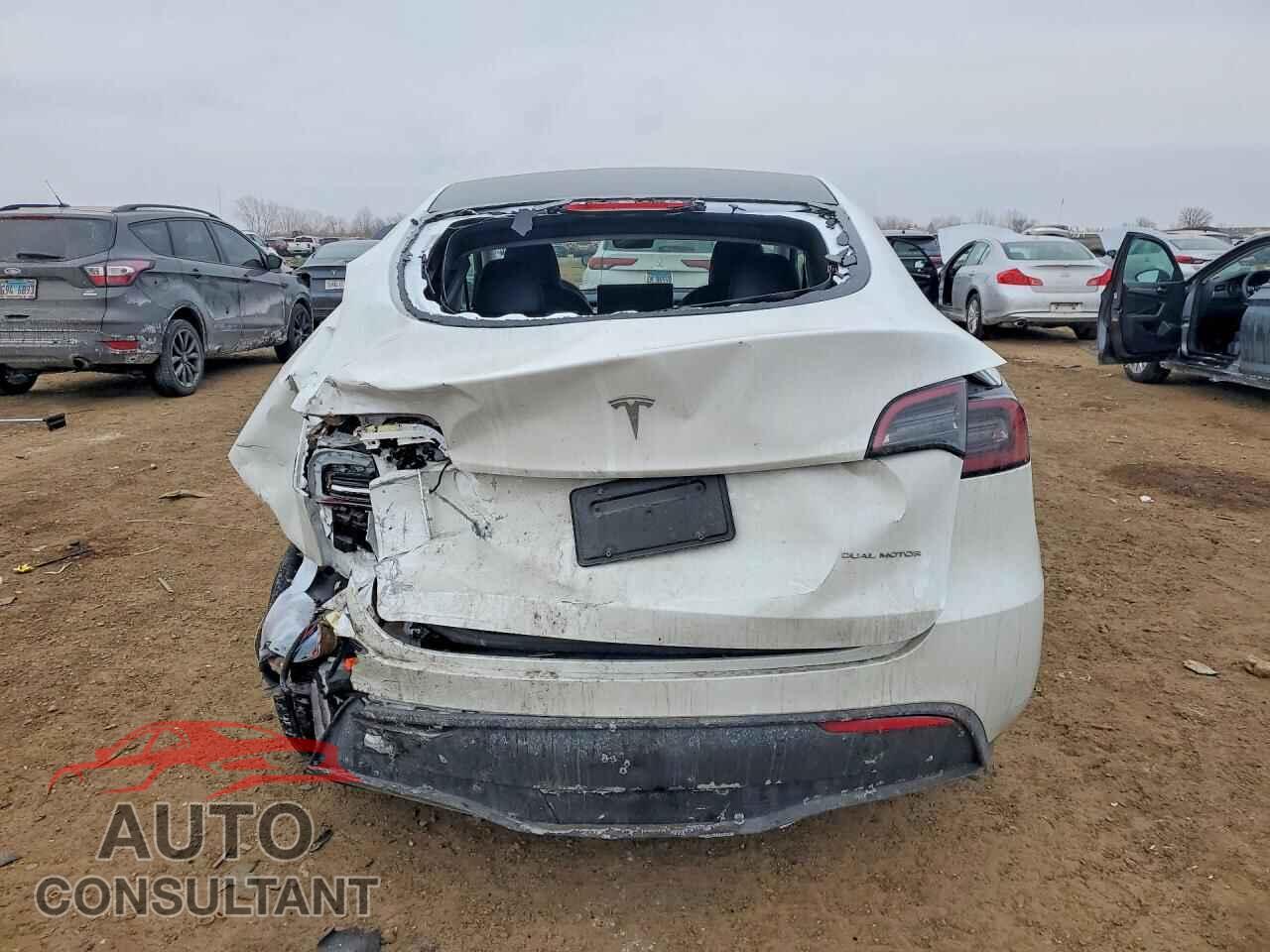 TESLA MODEL Y 2023 - 7SAYGDEE9PF809604