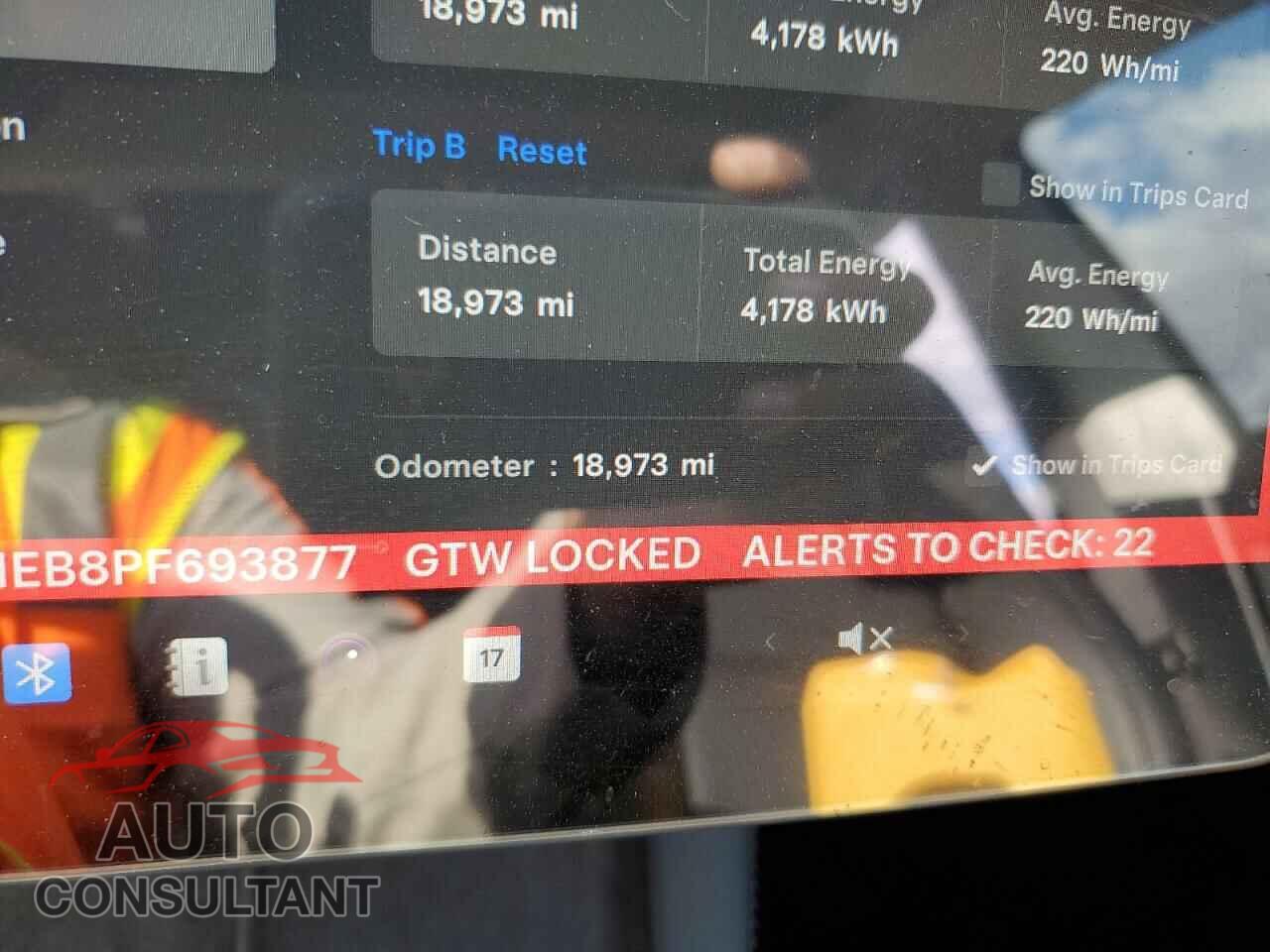 TESLA MODEL 3 2023 - 5YJ3E1EB8PF693877