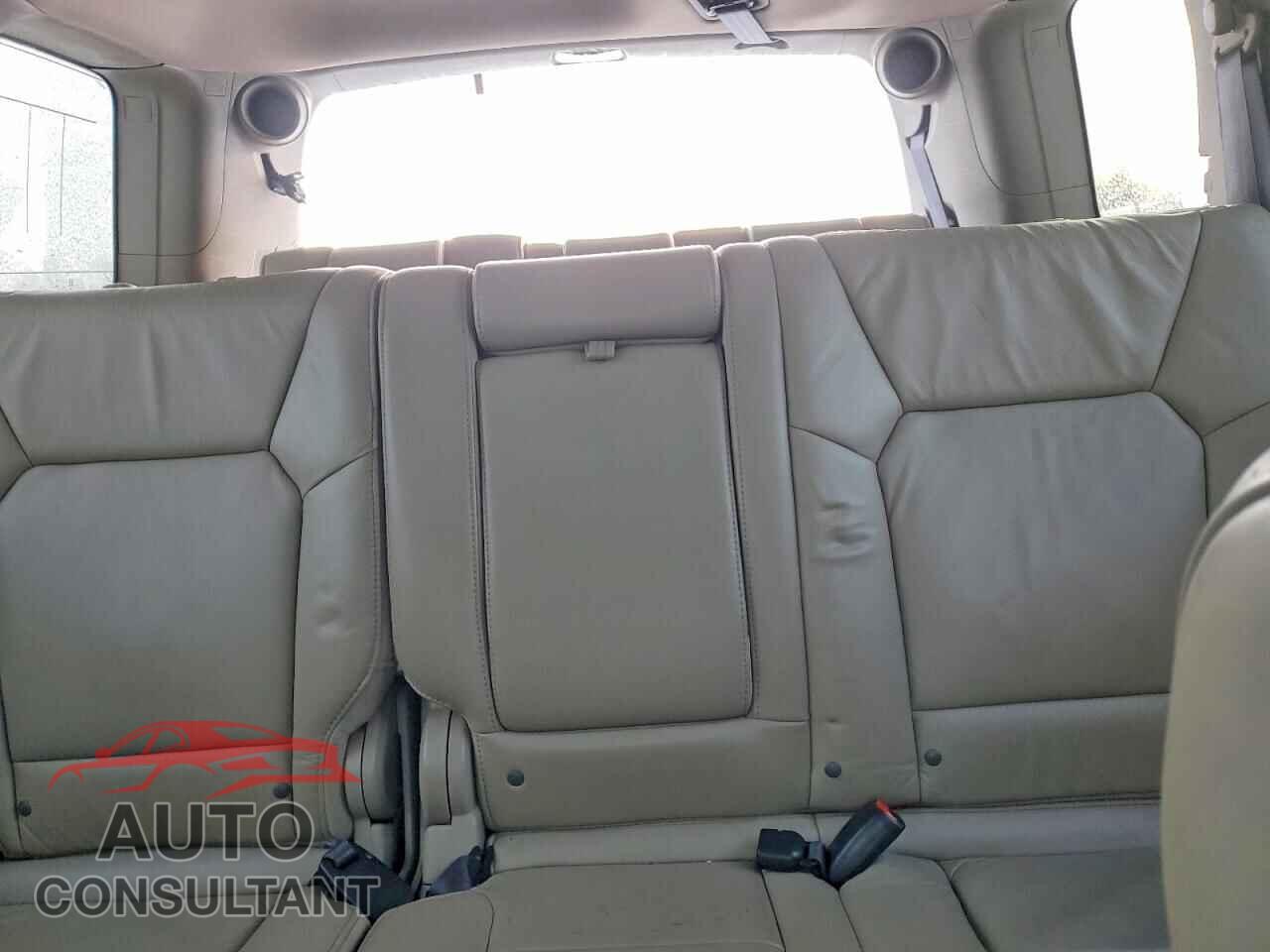 HONDA PILOT 2011 - 5FNYF3H61BB034657