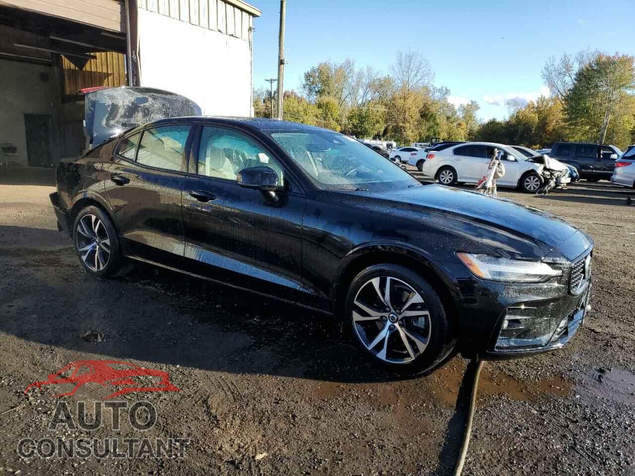 VOLVO S60 PLUS 2023 - 7JRL12TW5PG227368