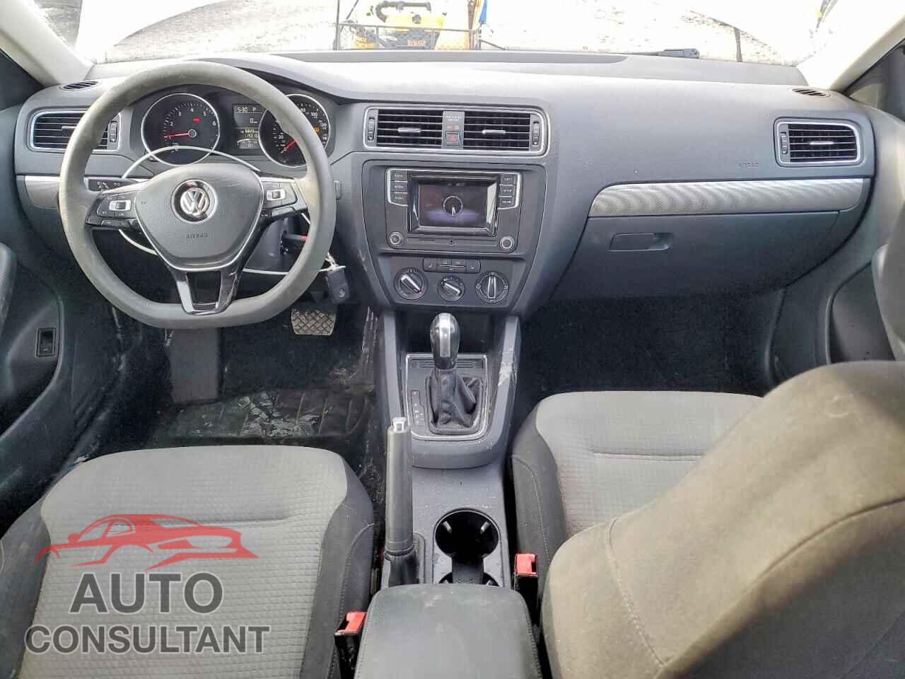 VOLKSWAGEN JETTA 2017 - 3VW2B7AJ1HM290936
