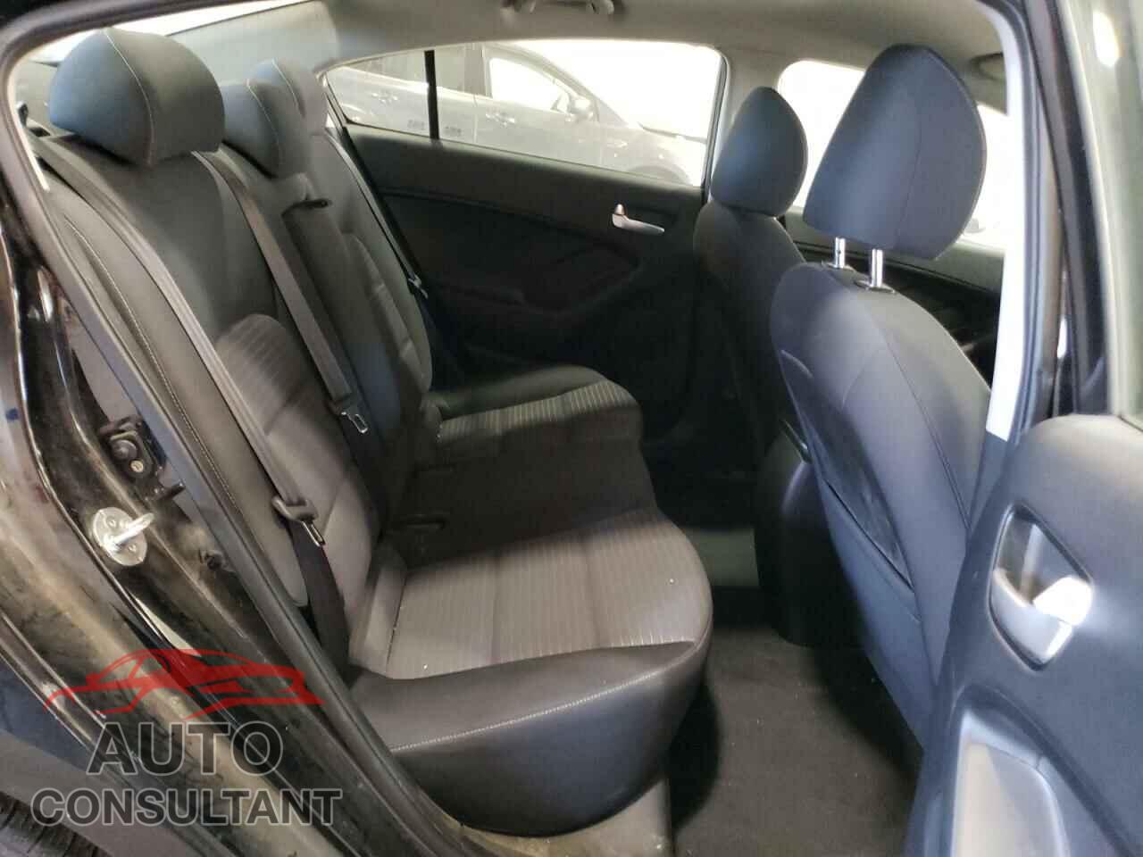 KIA FORTE 2017 - 3KPFL4A73HE056618