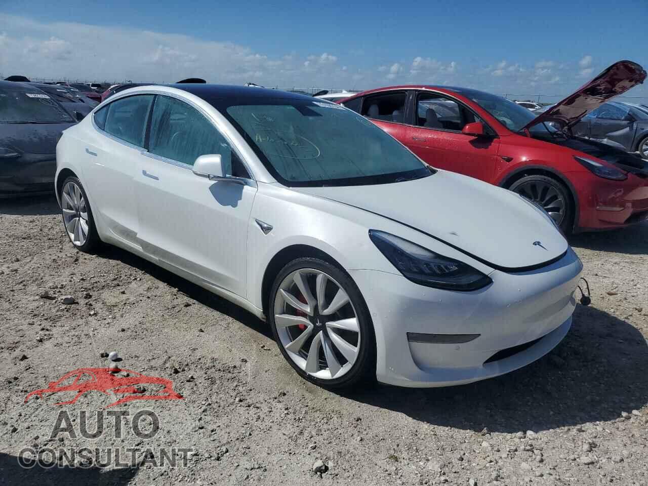 TESLA MODEL 3 2018 - 5YJ3E1EB8JF081850
