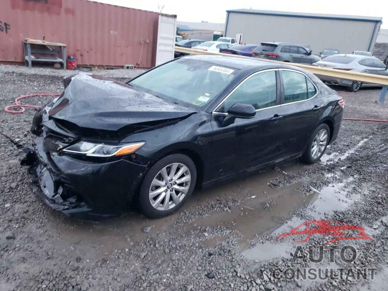 TOYOTA CAMRY 2018 - 4T1B11HK0JU553402