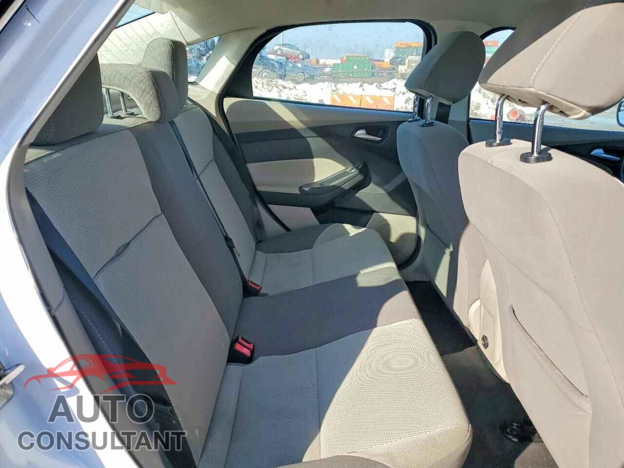 FORD FOCUS 2013 - 1FADP3F2XDL122575