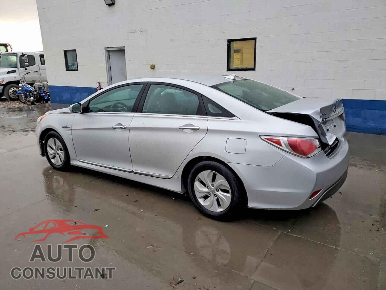 HYUNDAI SONATA 2013 - KMHEC4A41DA066154