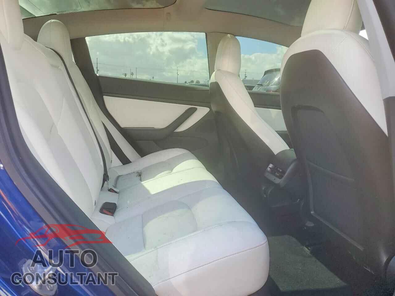 TESLA MODEL 3 2020 - 5YJ3E1EB5LF668526