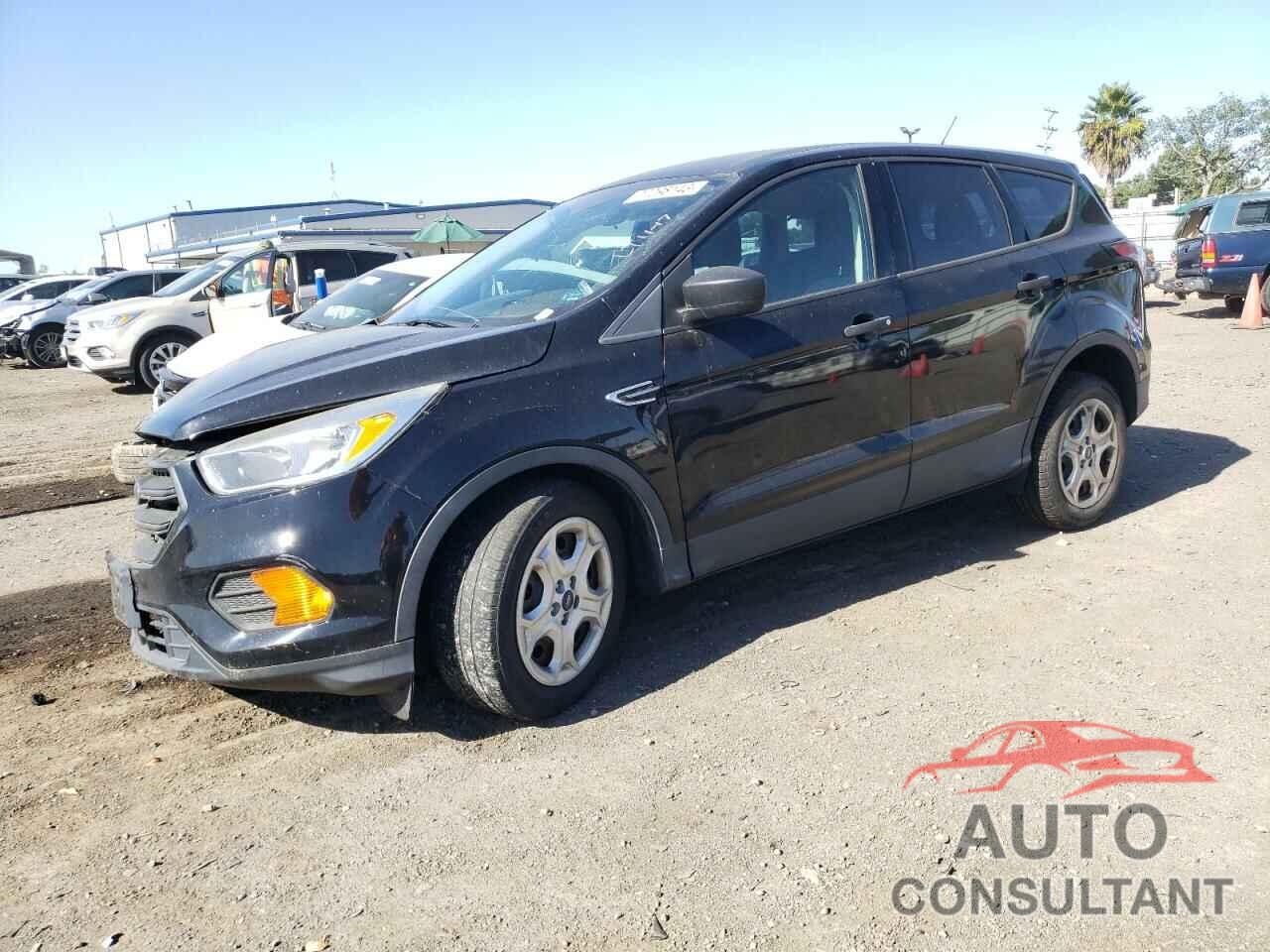 FORD ESCAPE 2017 - 1FMCU0F7XHUB81324