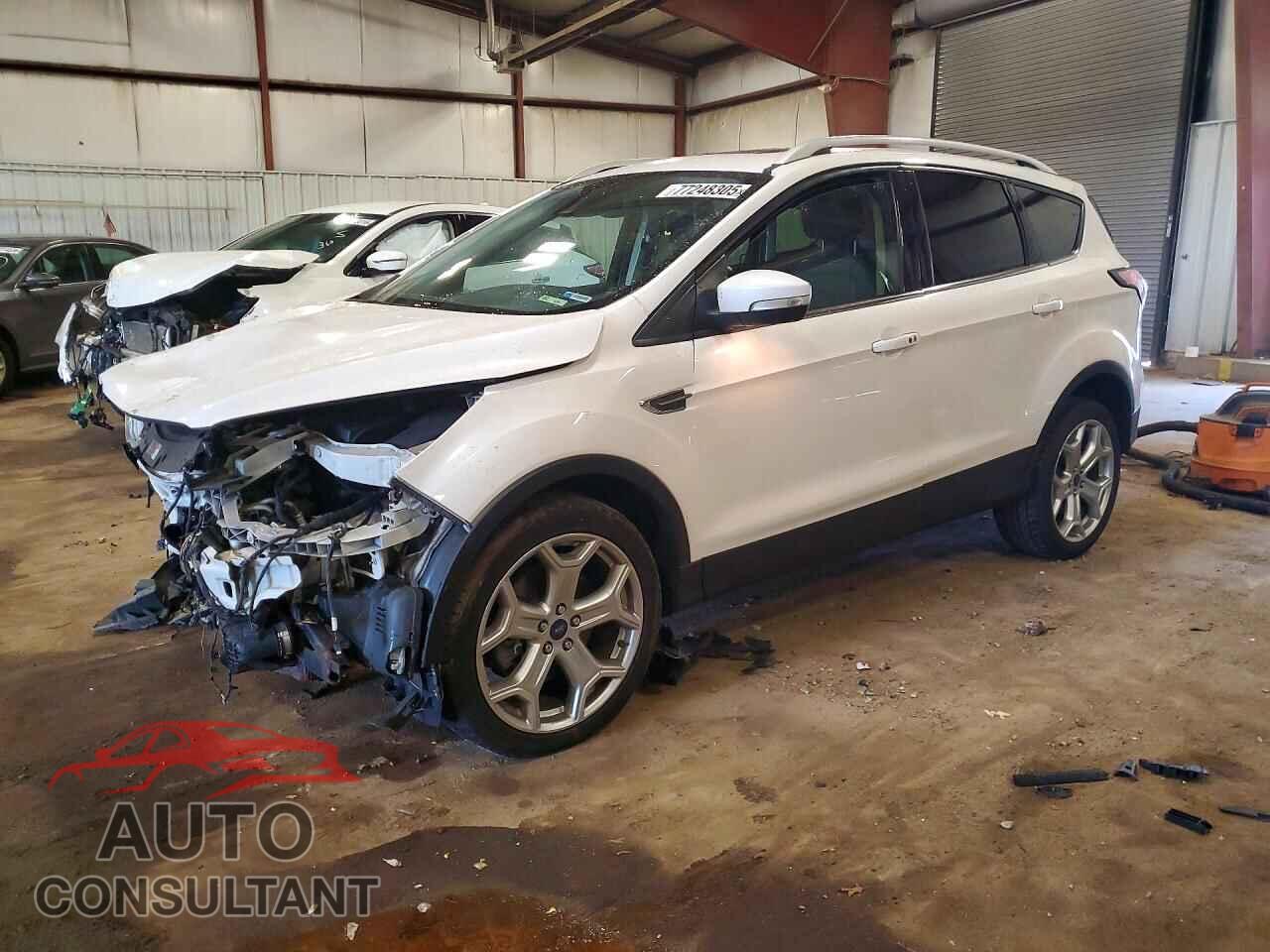 FORD ESCAPE 2017 - 1FMCU9J96HUB99882