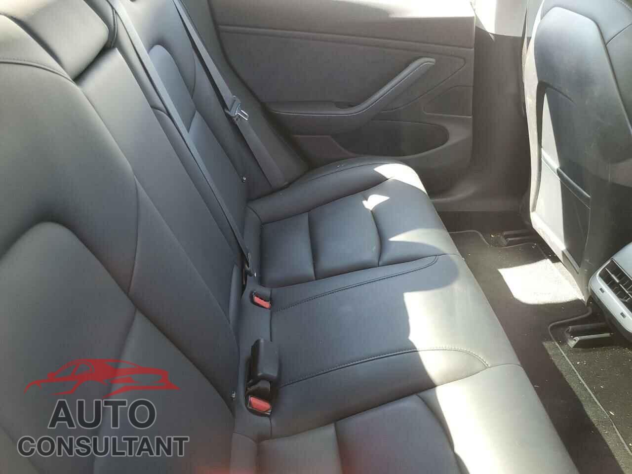 TESLA MODEL 3 2018 - 5YJ3E1EAXJF024251