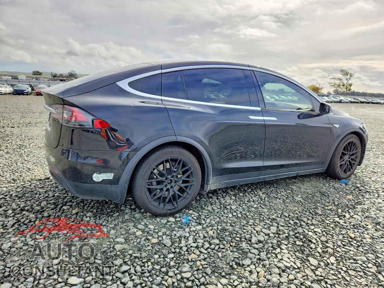 TESLA MODEL X 2016 - 5YJXCAE29GF001732