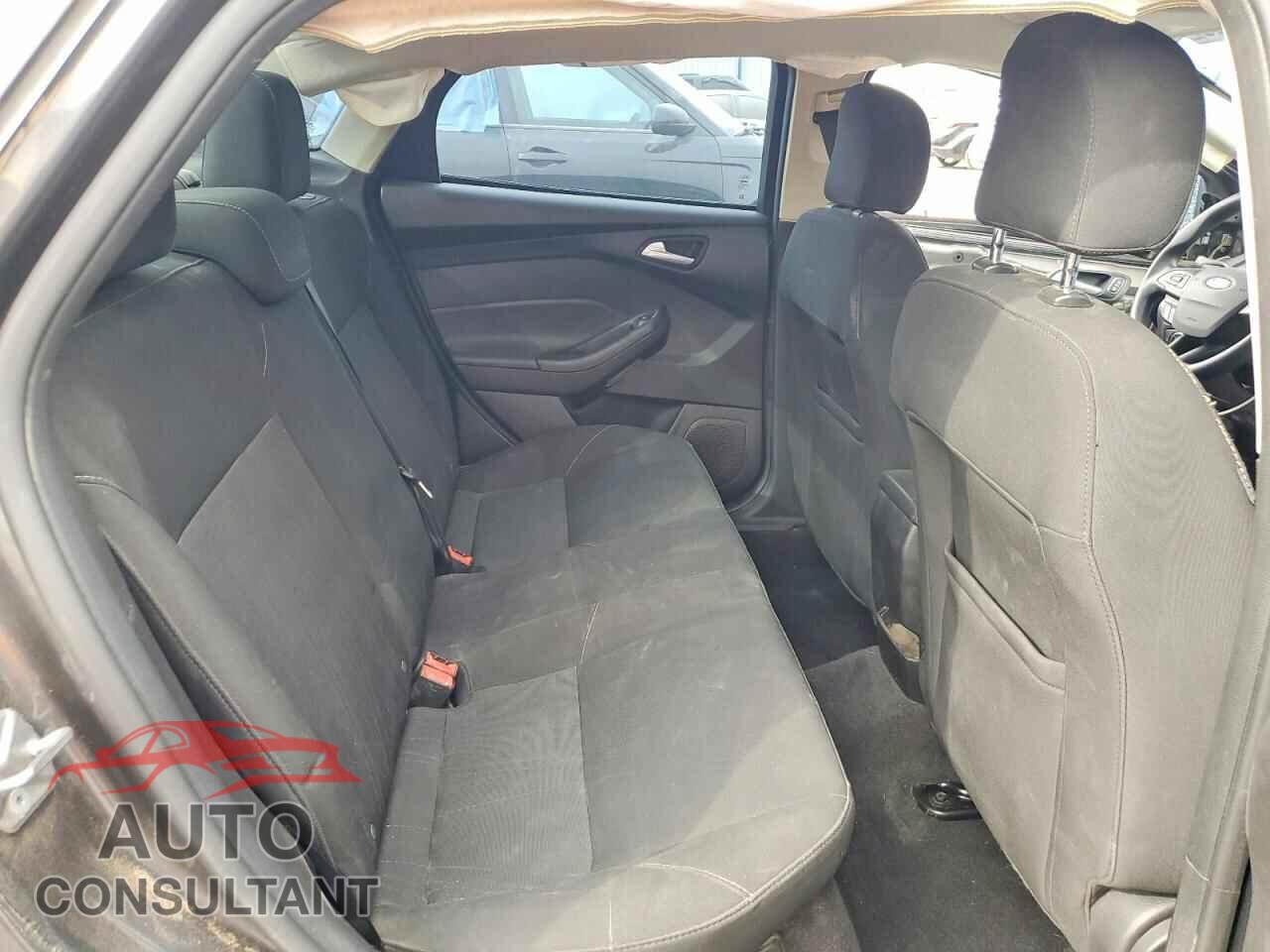 FORD FOCUS 2017 - 1FADP3F25HL296155