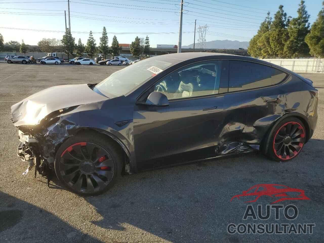 TESLA MODEL Y 2024 - 7SAYGDEF0RF024576