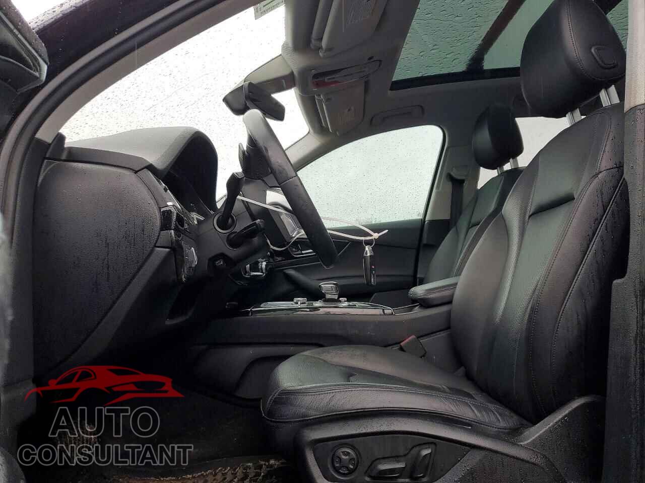 AUDI Q7 2019 - WA1LAAF79KD011069