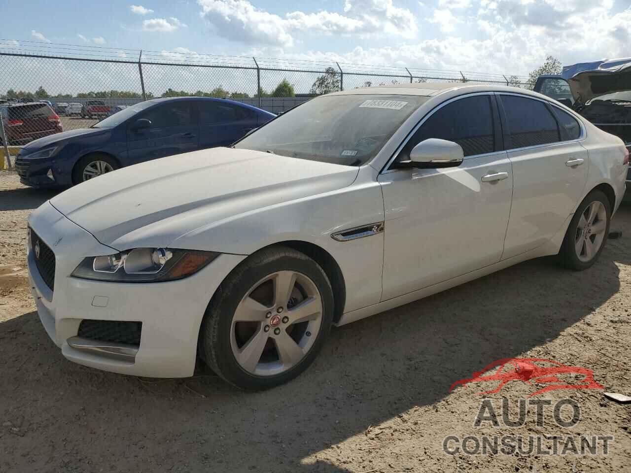JAGUAR XF 2018 - SAJBR4FX5JCY70175