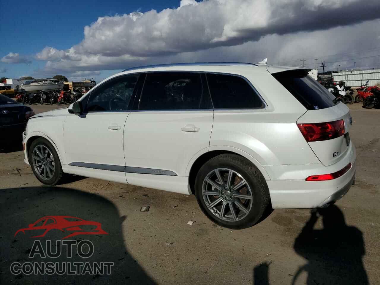 AUDI Q7 2017 - WA1VAAF70HD042390