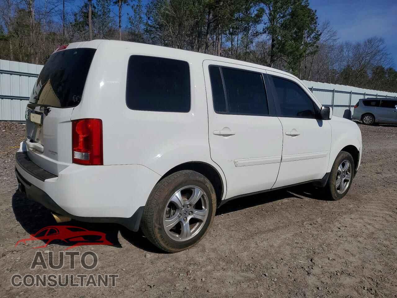 HONDA PILOT 2015 - 5FNYF3H50FB031021