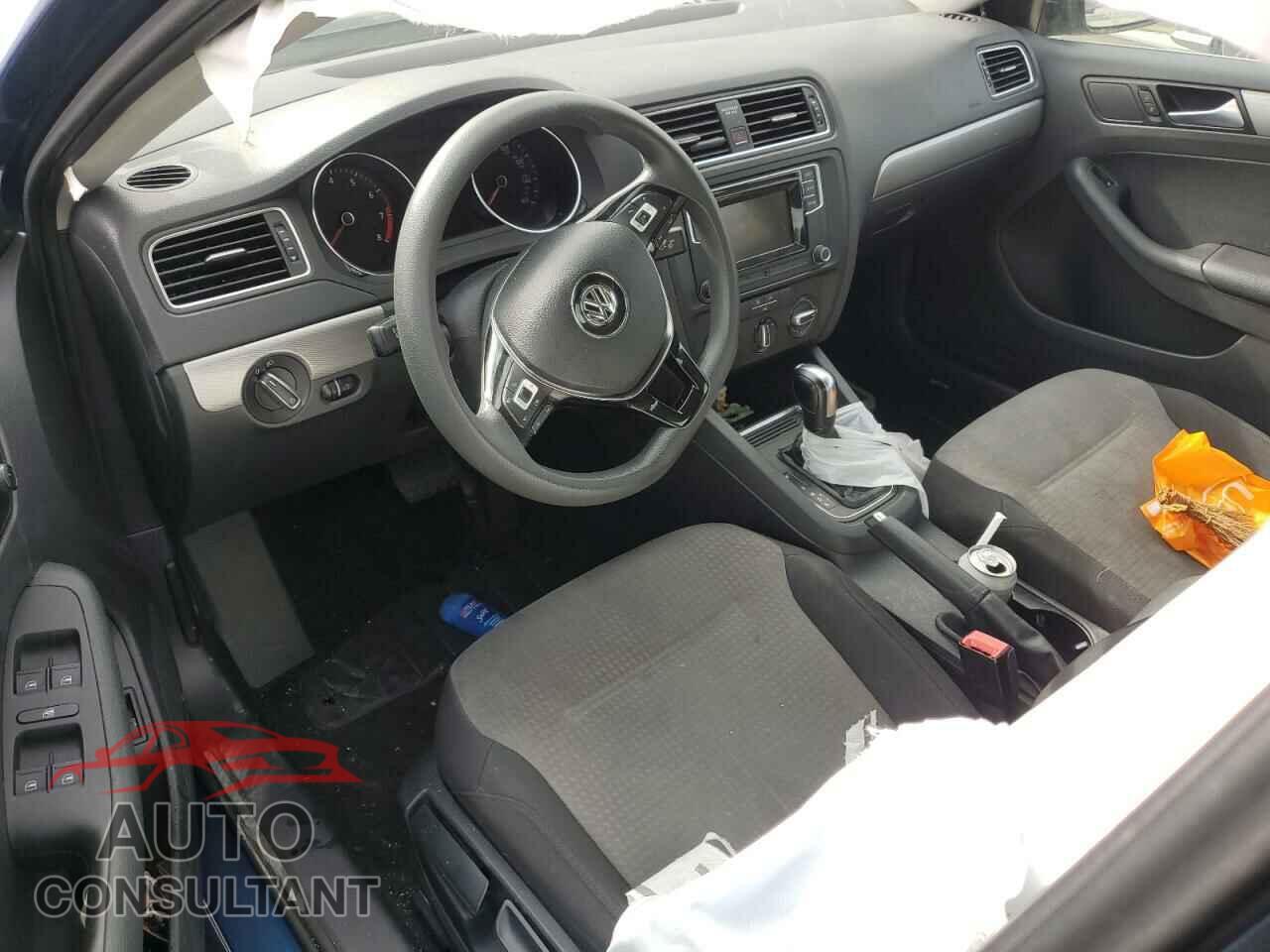 VOLKSWAGEN JETTA 2017 - 3VW2B7AJ7HM397263