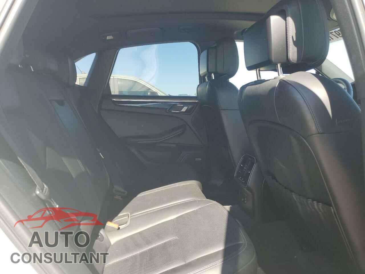 PORSCHE MACAN 2015 - WP1AB2A50FLB71602