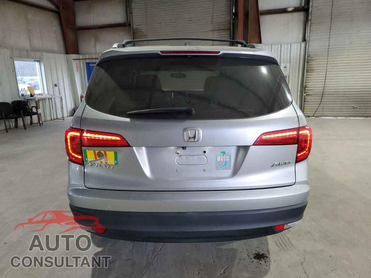 HONDA PILOT 2017 - 5FNYF6H57HB038195