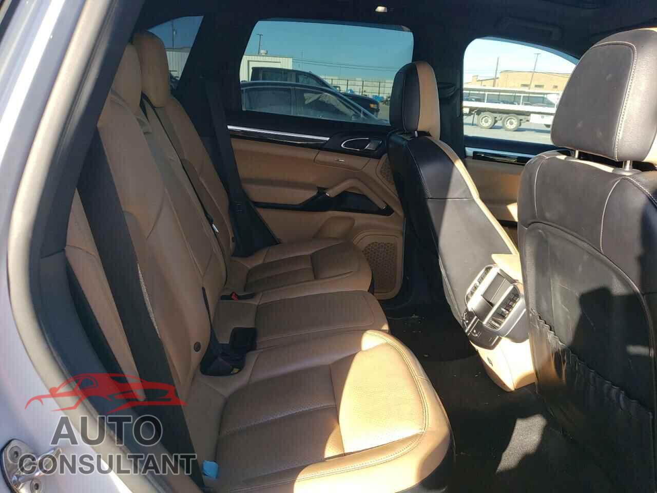 PORSCHE CAYENNE 2017 - WP1AE2A29HLA73152