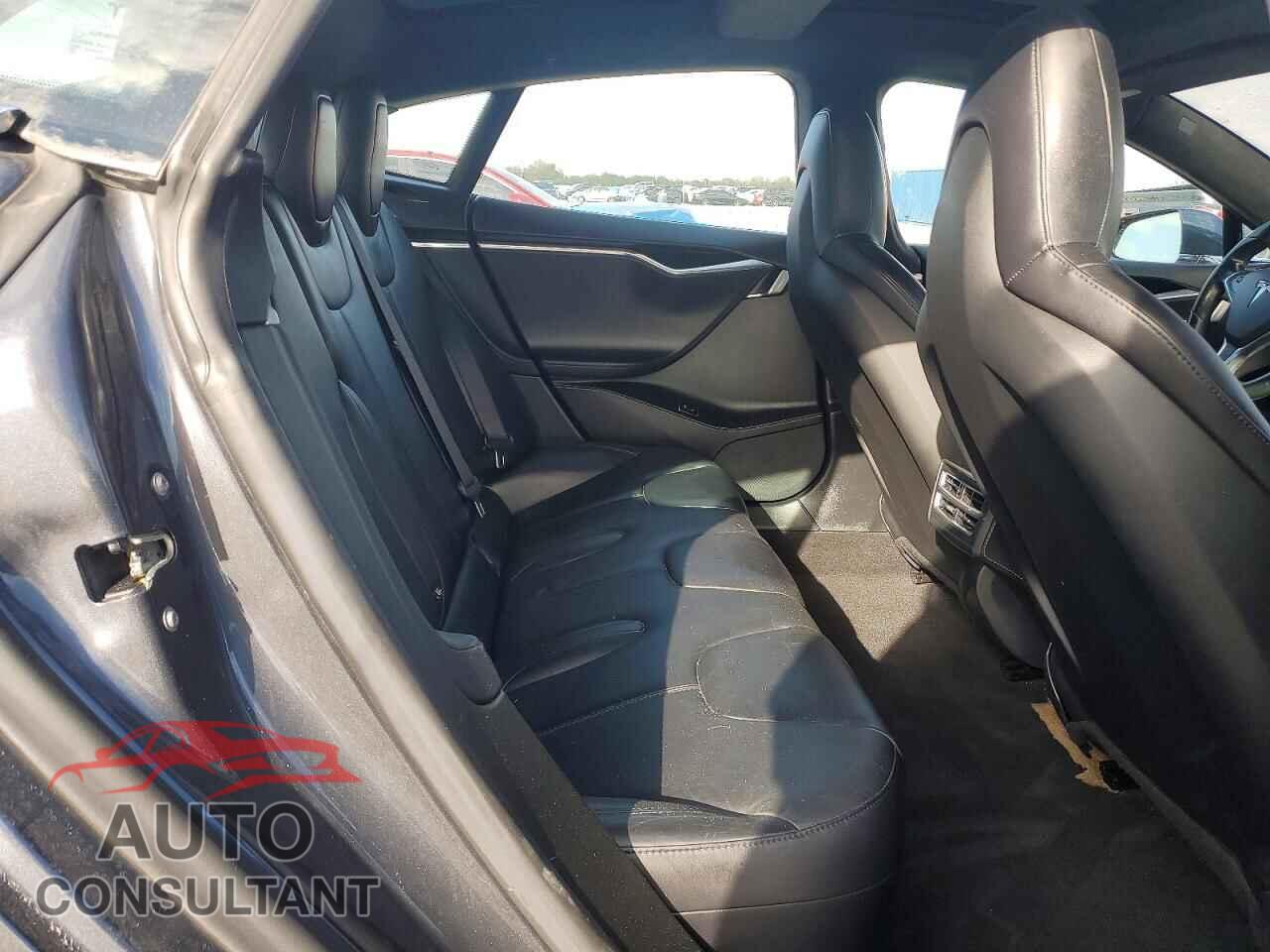 TESLA MODEL S 2015 - 5YJSA1S11FF081165