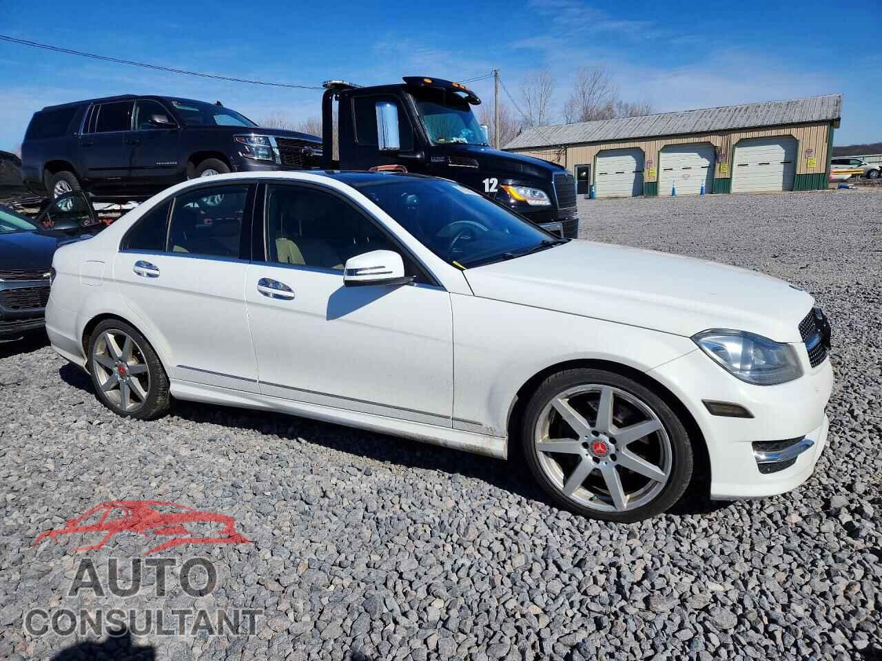 MERCEDES-BENZ C-CLASS 2014 - WDDGF8AB7EA927614