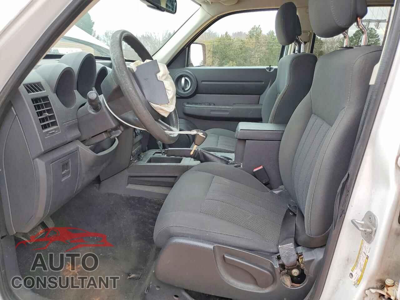 DODGE NITRO 2011 - 1D4PT4GX6BW512350