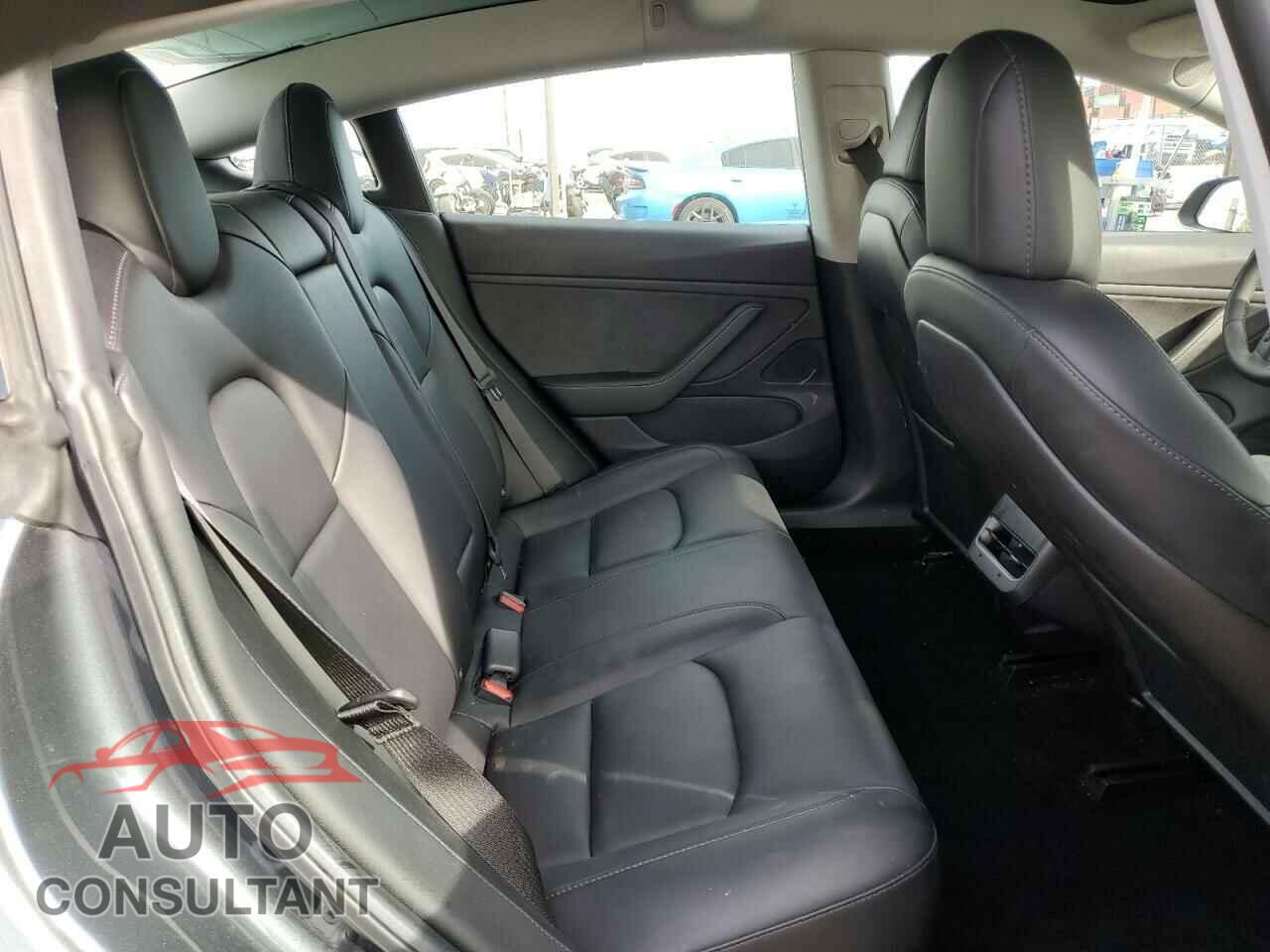 TESLA MODEL 3 2019 - 5YJ3E1EA8KF464275