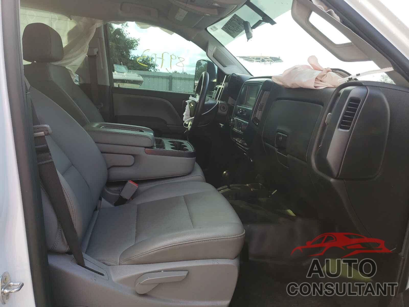 CHEVROLET SILVERADO 2018 - 1GC1KUEG2JF278912