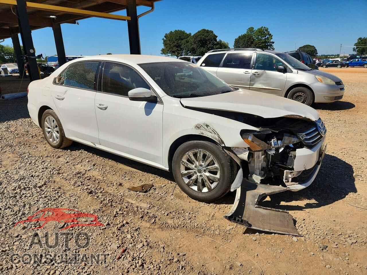 VOLKSWAGEN PASSAT 2015 - 1VWAT7A37FC061475