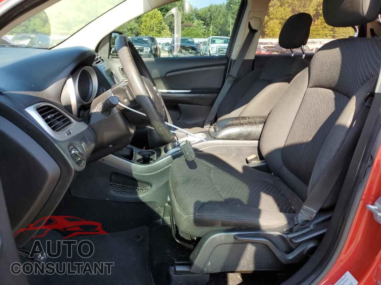 DODGE JOURNEY 2015 - 3C4PDCAB2FT548162