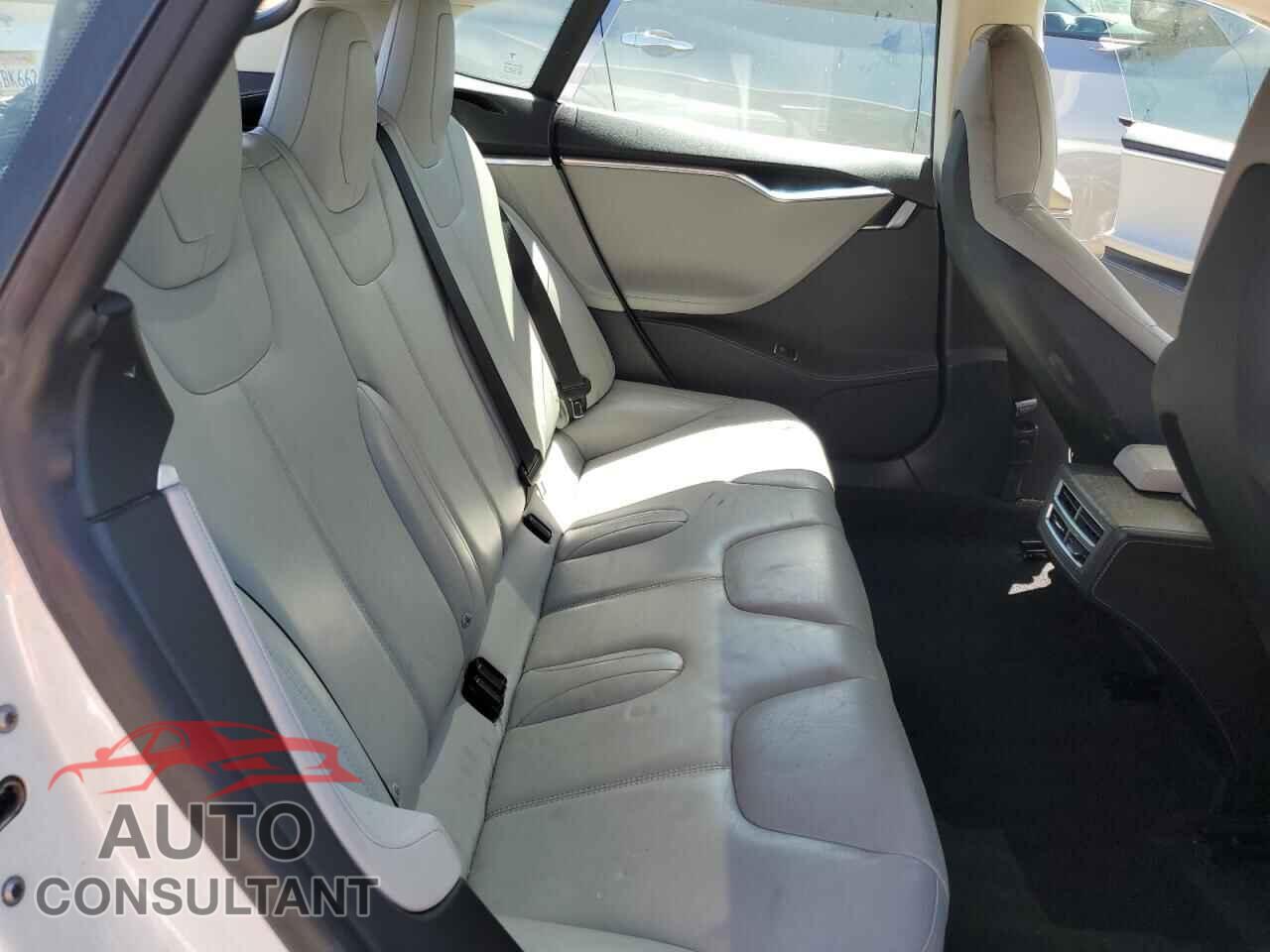 TESLA MODEL S 2014 - 5YJSA1H11EFP57345