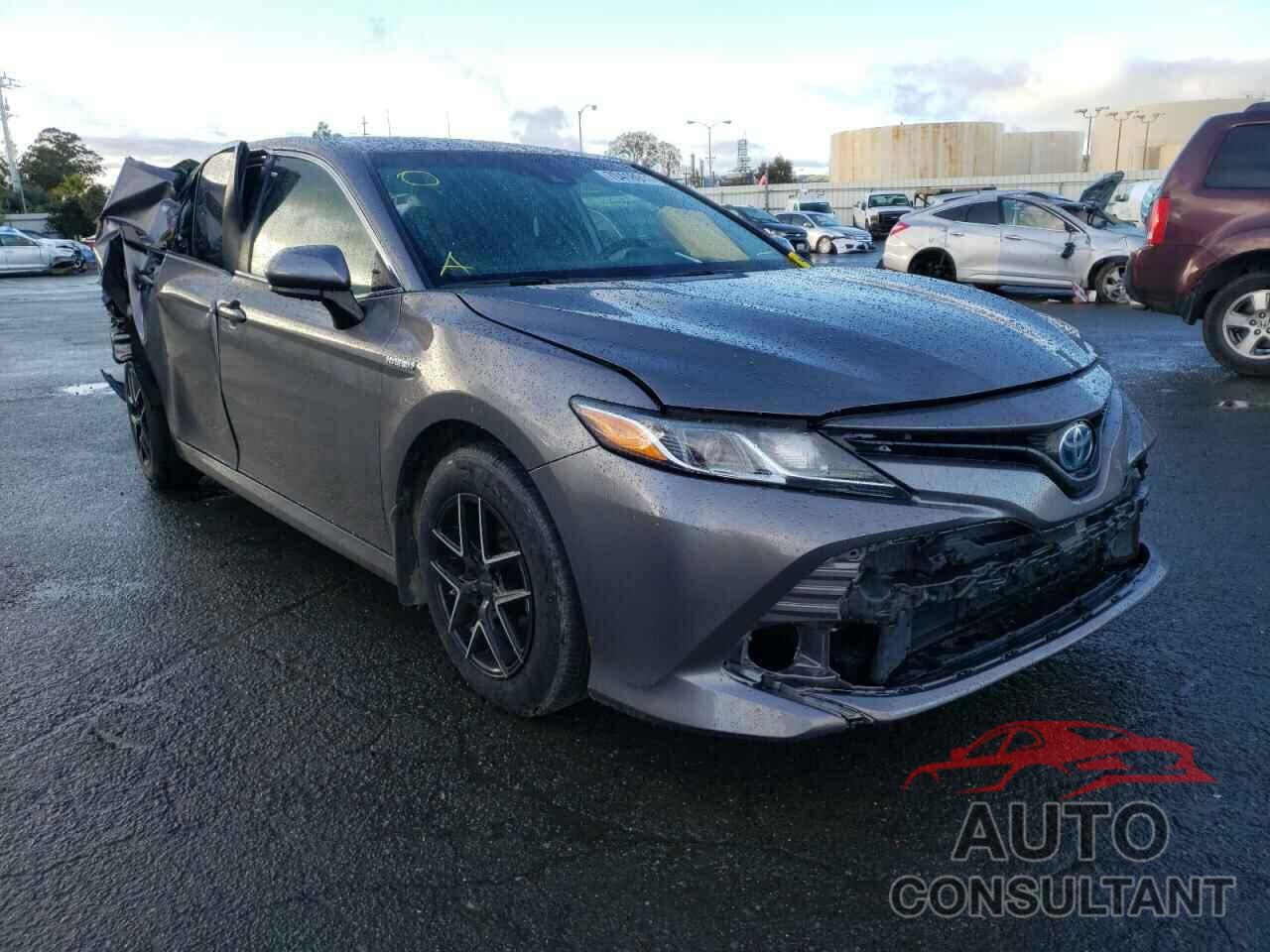 TOYOTA CAMRY 2018 - 4T1B31HK0JU500905